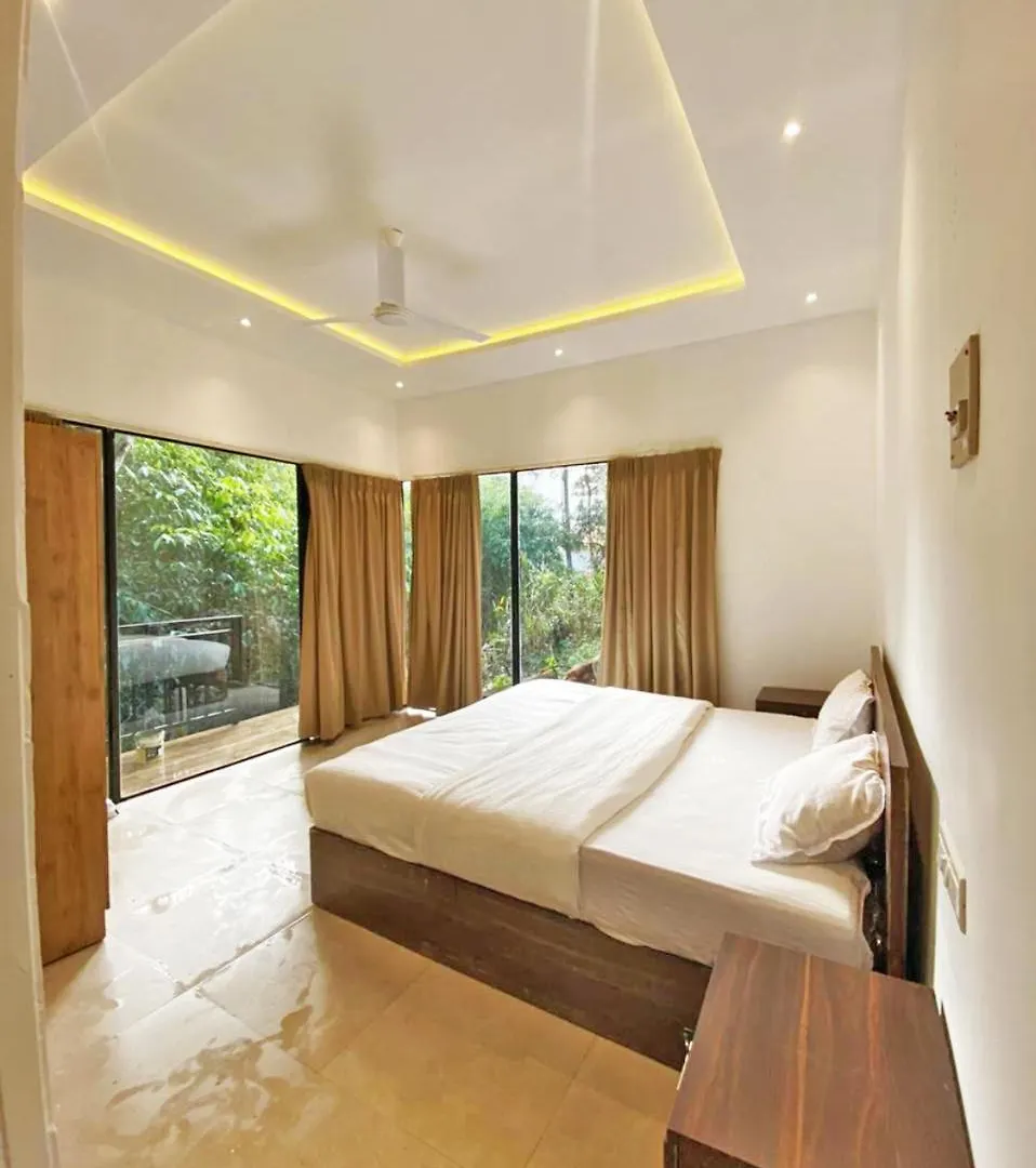 Misty Hideout Bed & Breakfast Kakkadampoyil