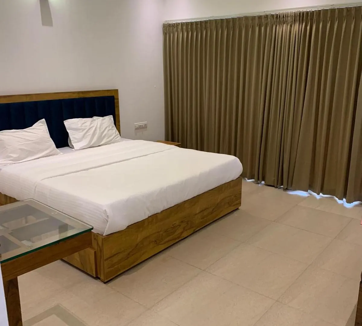 Misty Hideout Bed & Breakfast Kakkadampoyil 0*,