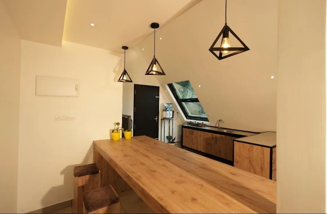 Misty Hideout Bed & Breakfast Kakkadampoyil