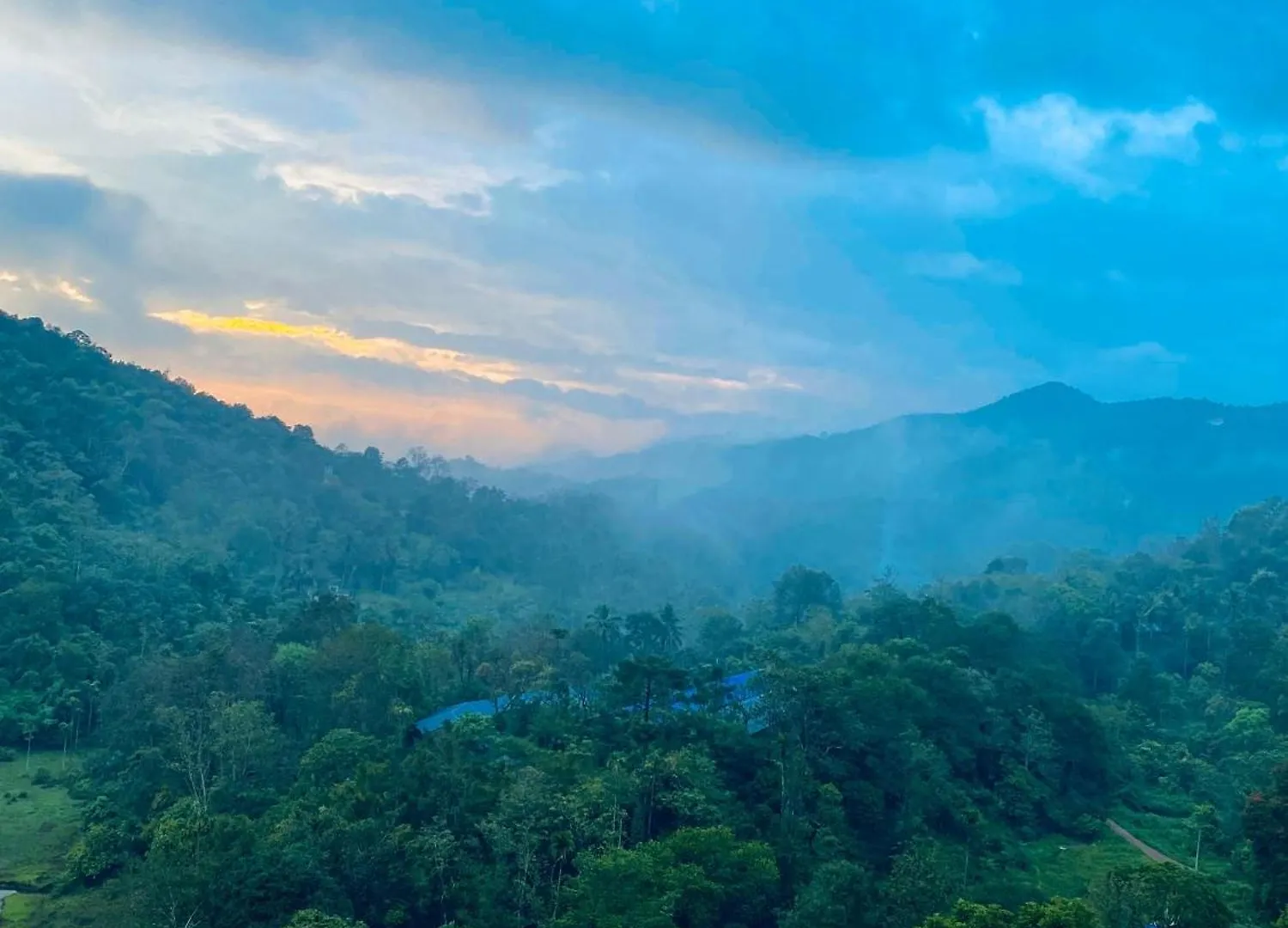Misty Hideout Bed & Breakfast Kakkadampoyil 0*,  India