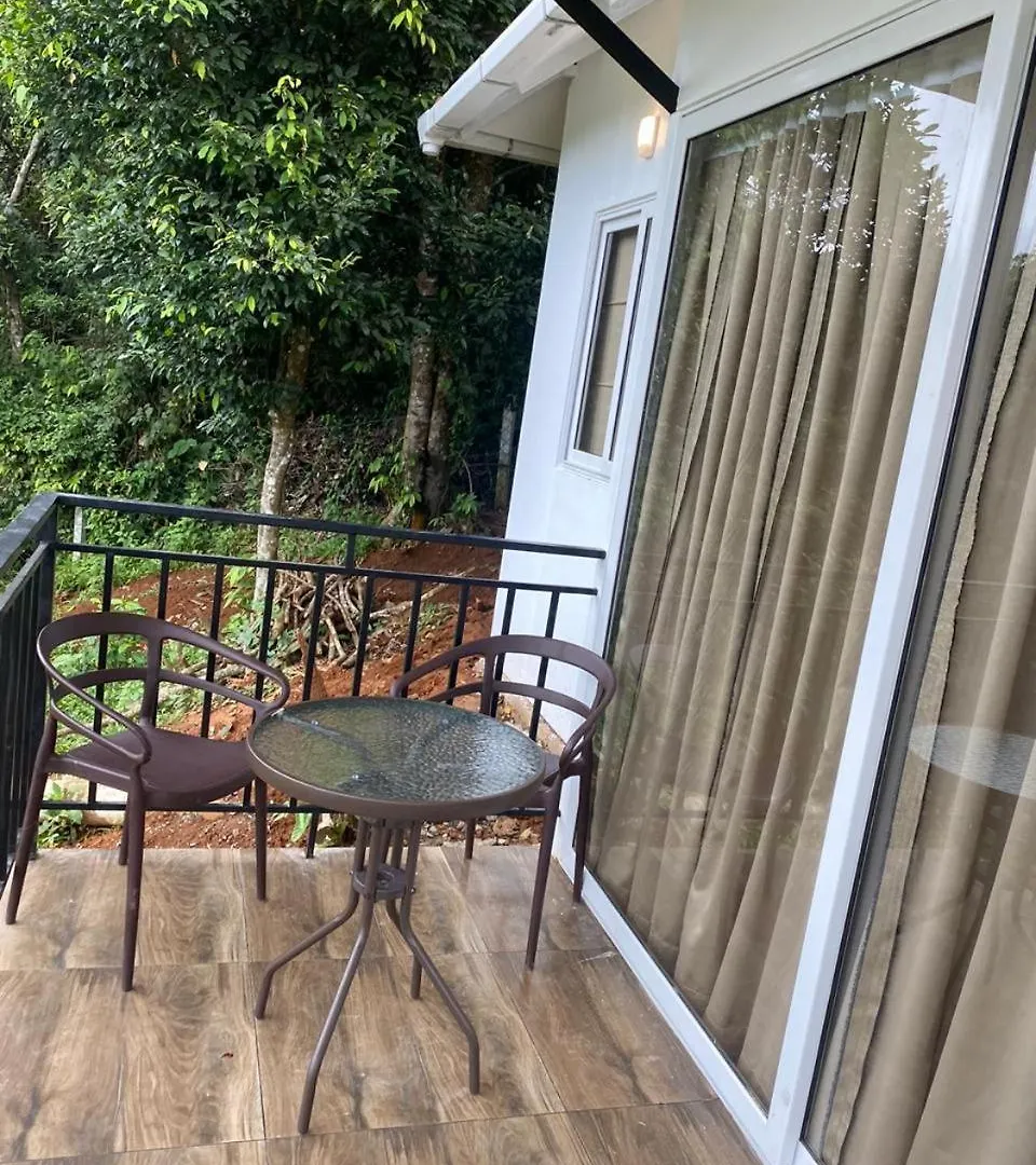 Misty Hideout Bed & Breakfast Kakkadampoyil India